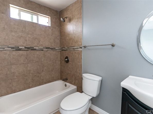 1639 1639 1/2 E 109th, Los Angeles CA 90059