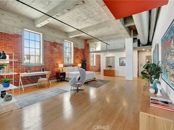 207 E Broadway