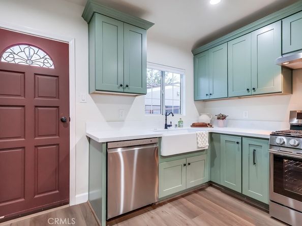 6832 Cerritos Avenue, Long Beach CA 90805
