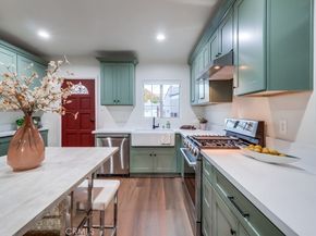 6832 Cerritos Avenue, Long Beach CA 90805