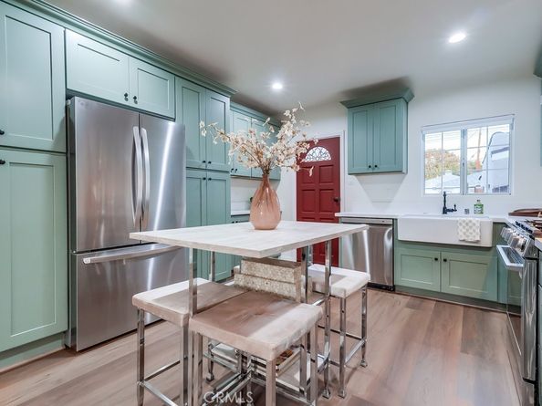 6832 Cerritos Avenue, Long Beach CA 90805