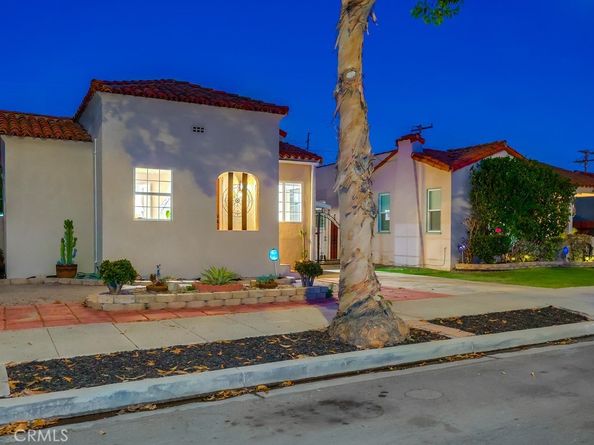 6832 Cerritos Avenue, Long Beach CA 90805