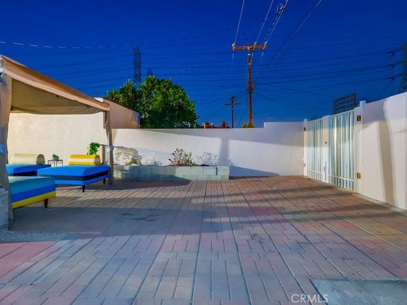 6832 Cerritos Avenue, Long Beach CA 90805