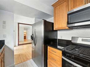 940 E 3rd Street 10, Long Beach CA 90802