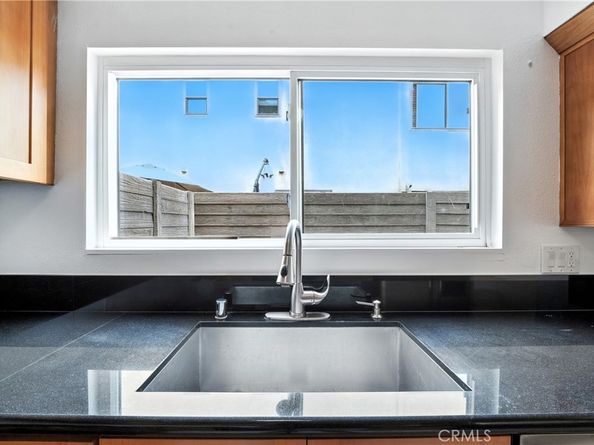 940 E 3rd Street 10, Long Beach CA 90802