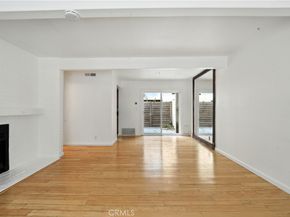 940 E 3rd Street 10, Long Beach CA 90802