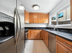 940 E 3rd Street 10, Long Beach CA 90802