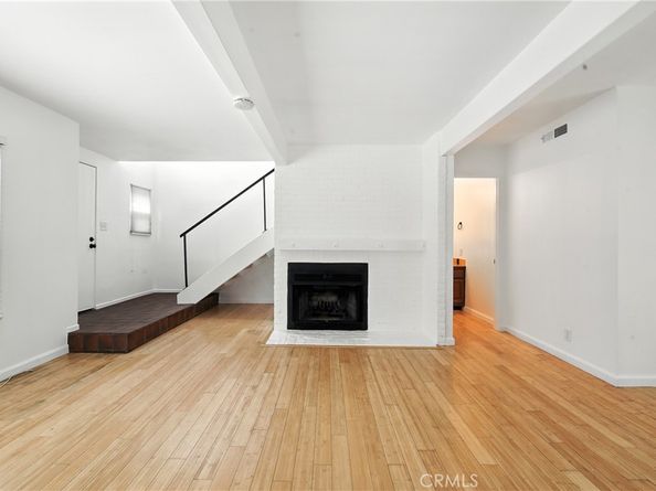 940 E 3rd Street 10, Long Beach CA 90802