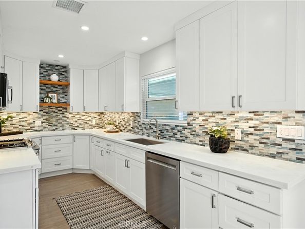 5613 Oliva Avenue, Lakewood CA 90712
