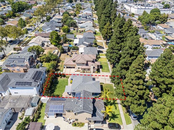 5613 Oliva Avenue, Lakewood CA 90712