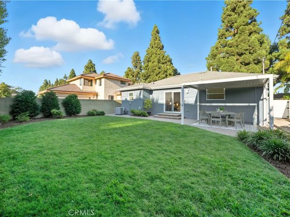 5613 Oliva Avenue, Lakewood CA 90712