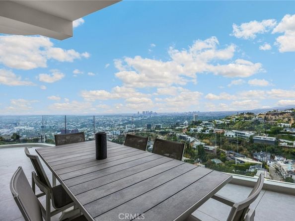 1609 Viewmont Drive, Los Angeles CA 90069