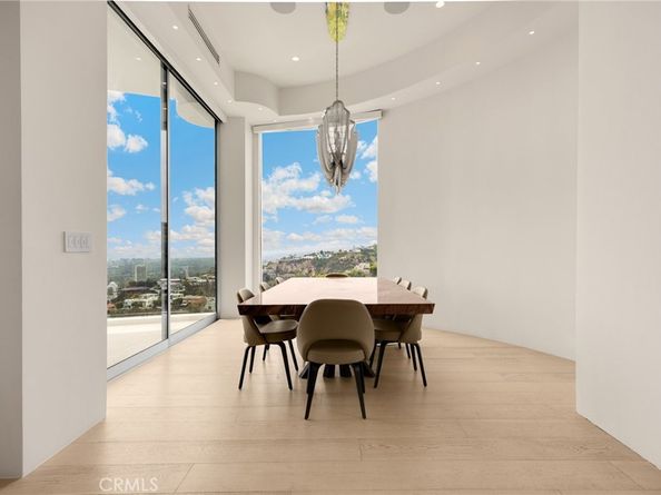 1609 Viewmont Drive, Los Angeles CA 90069