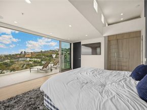 1609 Viewmont Drive, Los Angeles CA 90069