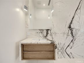 1609 Viewmont Drive, Los Angeles CA 90069