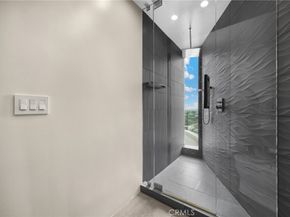1609 Viewmont Drive, Los Angeles CA 90069