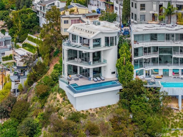 1609 Viewmont Drive, Los Angeles CA 90069