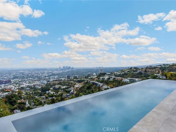1609 Viewmont Drive, Los Angeles CA 90069