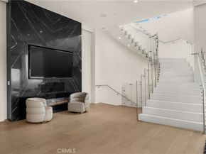 1609 Viewmont Drive, Los Angeles CA 90069