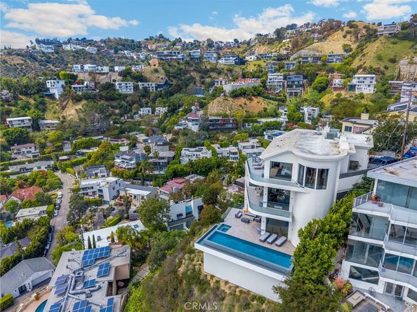 1609 Viewmont Drive, Los Angeles CA 90069