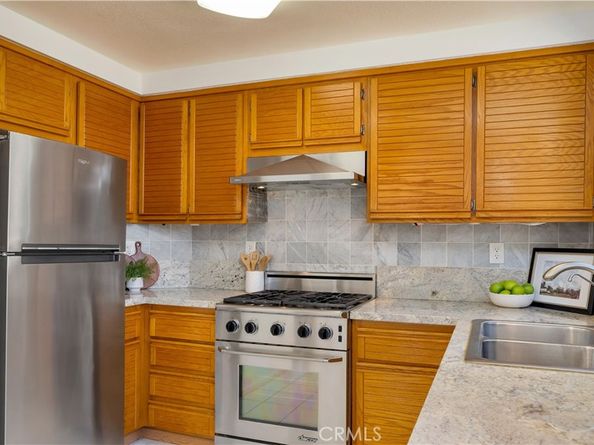 2 Ellisworth Aisle, Irvine CA 92620