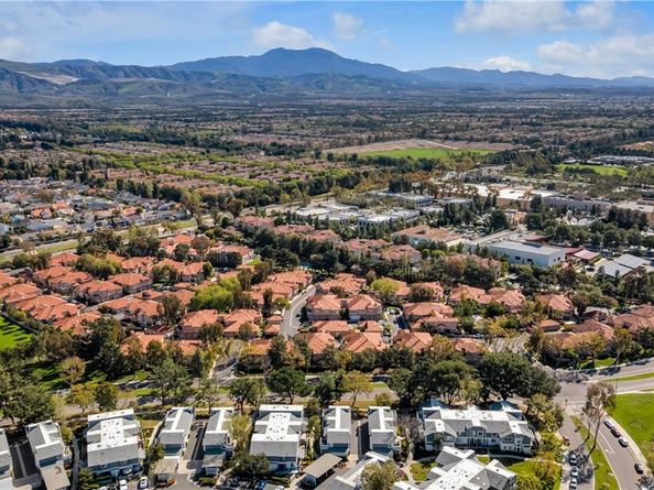 2 Ellisworth Aisle, Irvine CA 92620