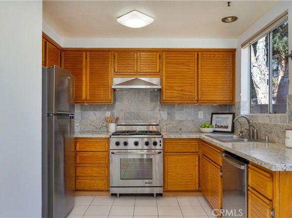 2 Ellisworth Aisle, Irvine CA 92620
