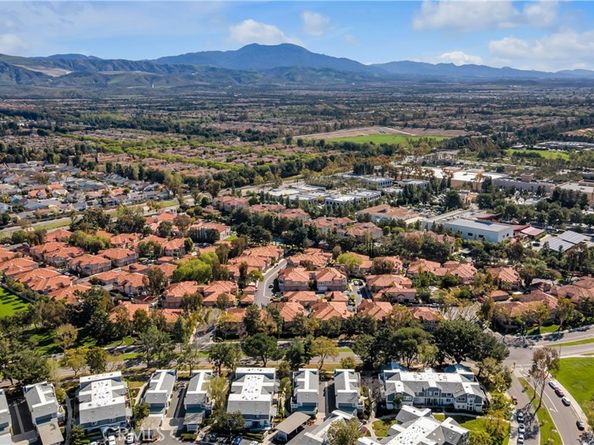 2 Ellisworth Aisle, Irvine CA 92620