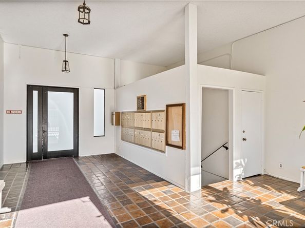 4365 Mclaughlin Avenue 25, Los Angeles CA 90066