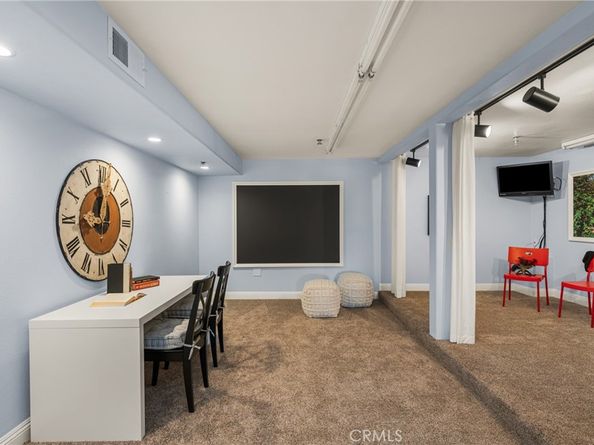 12272 Media Panorama, North Tustin CA 92705