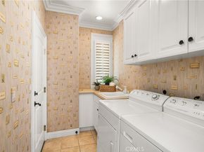 12272 Media Panorama, North Tustin CA 92705