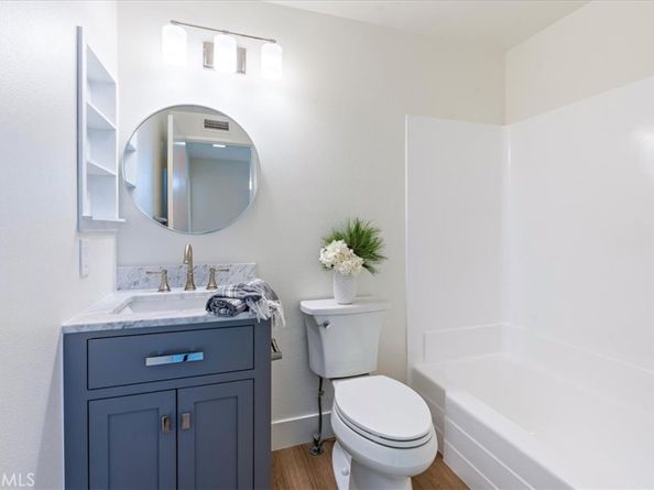 4 Wintergreen 4, Irvine CA 92604