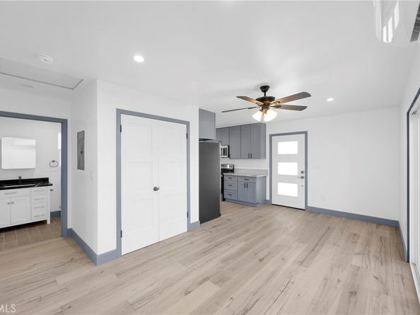 5867 Adenmoor Avenue, Lakewood CA 90713