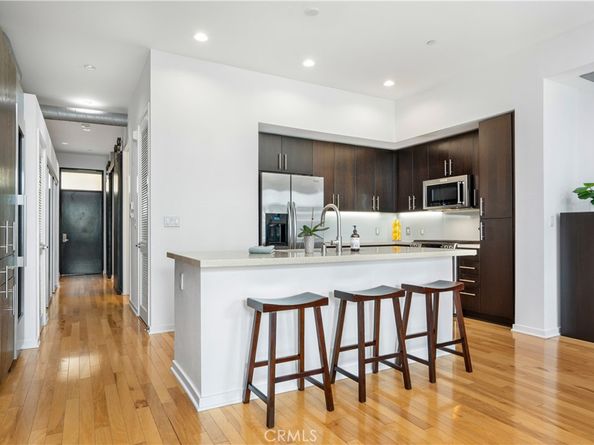 133 N The Promenade N 422, Long Beach CA 90802