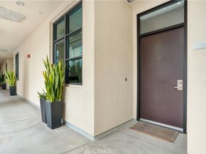 133 N The Promenade N 422, Long Beach CA 90802