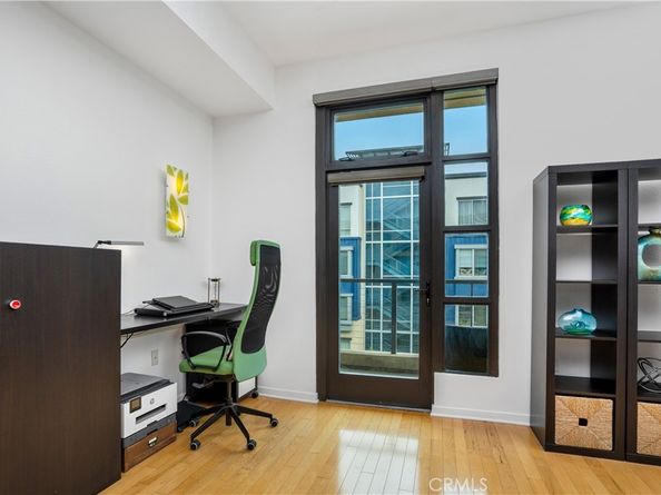 133 N The Promenade N 422, Long Beach CA 90802