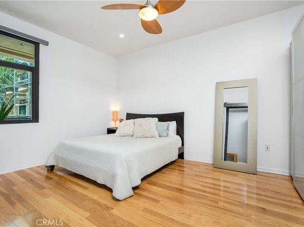 133 N The Promenade N 422, Long Beach CA 90802