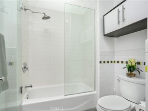 133 N The Promenade N 422, Long Beach CA 90802