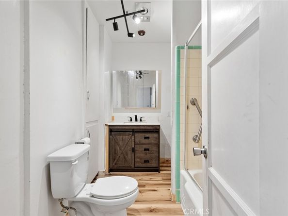 2294 Belmont Avenue, Long Beach CA 90815
