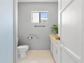 2294 Belmont Avenue, Long Beach CA 90815