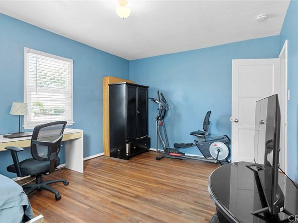 2294 Belmont Avenue, Long Beach CA 90815