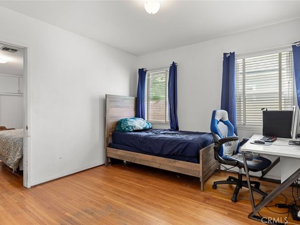 2294 Belmont Avenue, Long Beach CA 90815