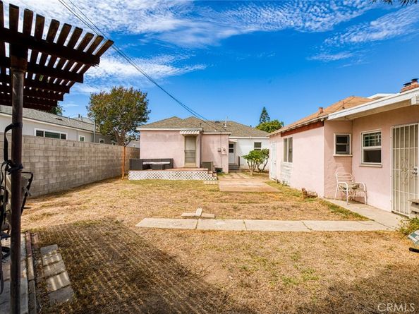 2294 Belmont Avenue, Long Beach CA 90815