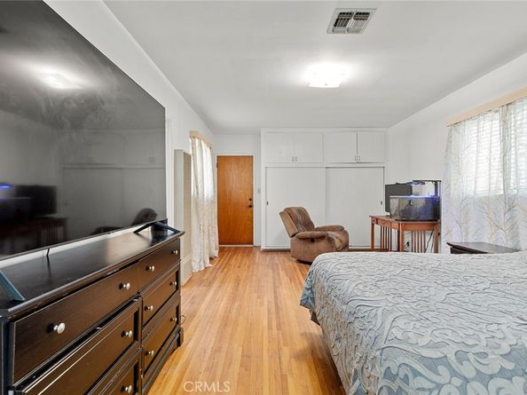 2294 Belmont Avenue, Long Beach CA 90815