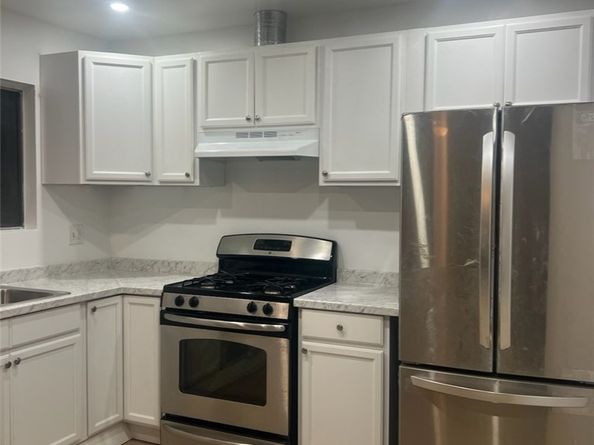 1556 E Benmore Lane, Anaheim CA 92805