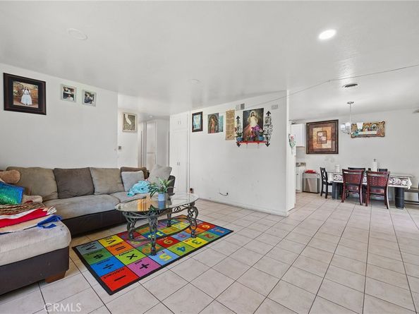 1556 E Benmore Lane, Anaheim CA 92805