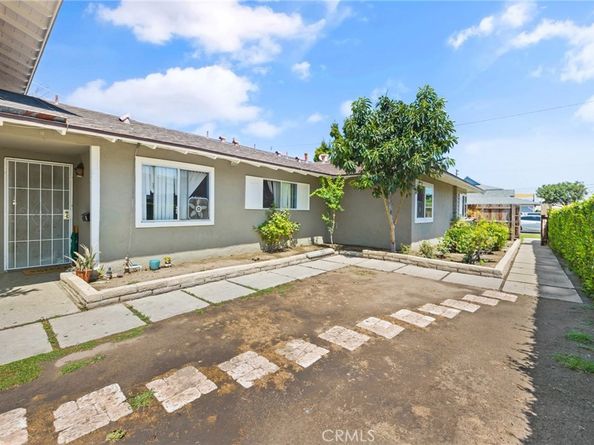 1556 E Benmore Lane, Anaheim CA 92805