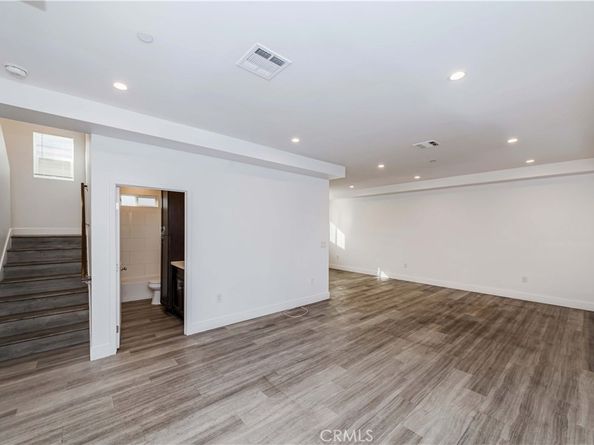 827 E 74th Street, Los Angeles CA 90001