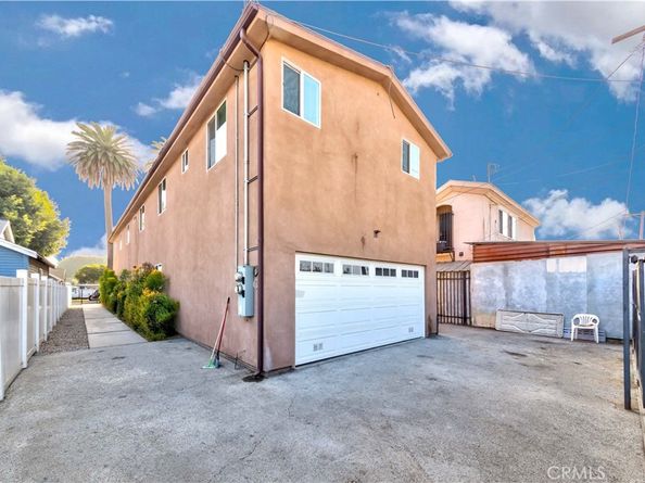 827 E 74th Street, Los Angeles CA 90001