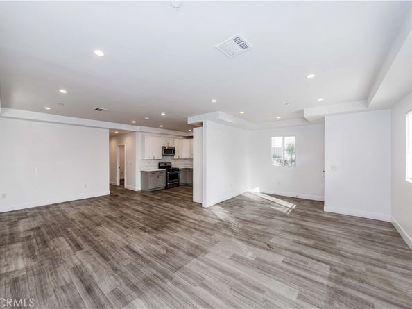 827 E 74th Street, Los Angeles CA 90001